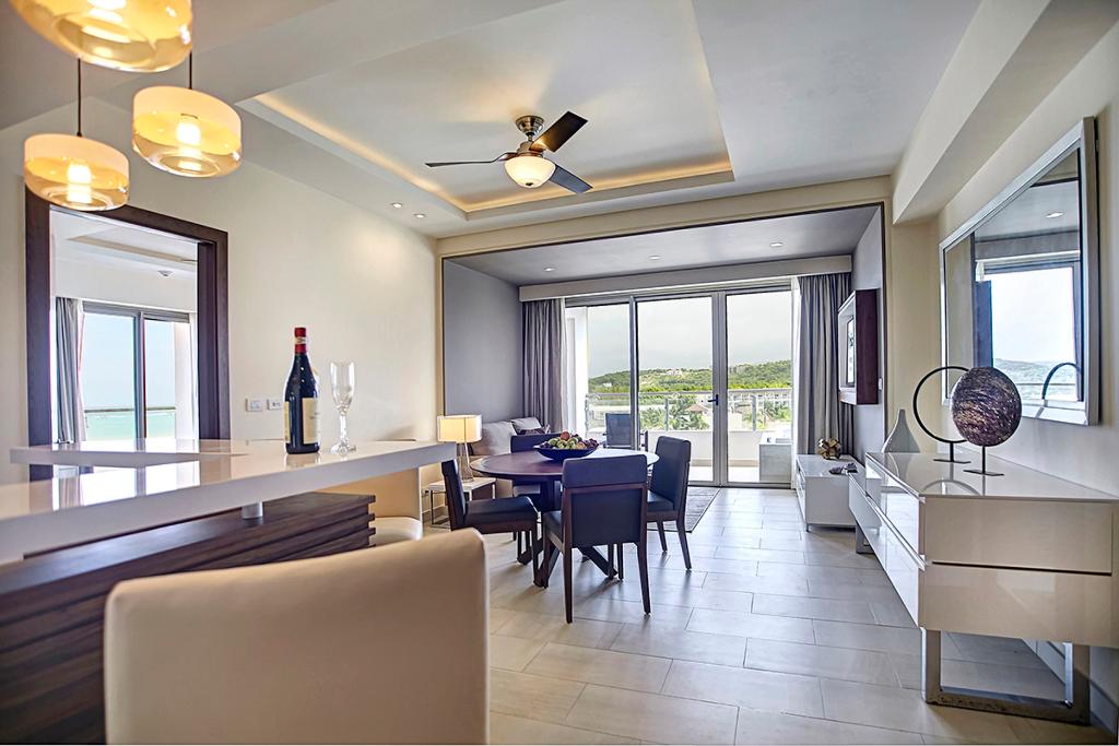 Royalton Blue Waters photo 16