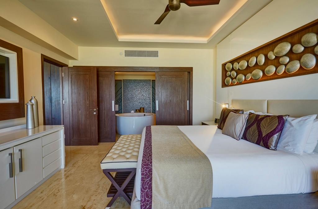Royalton Blue Waters photo 82