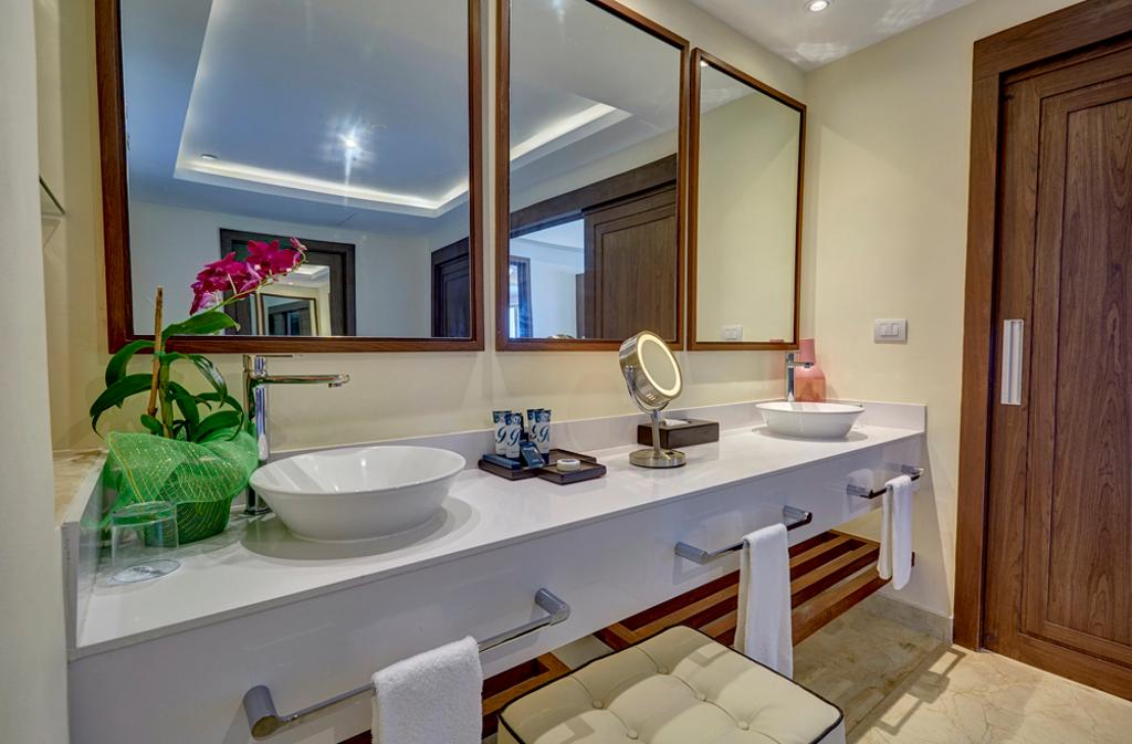 Royalton Blue Waters photo 278