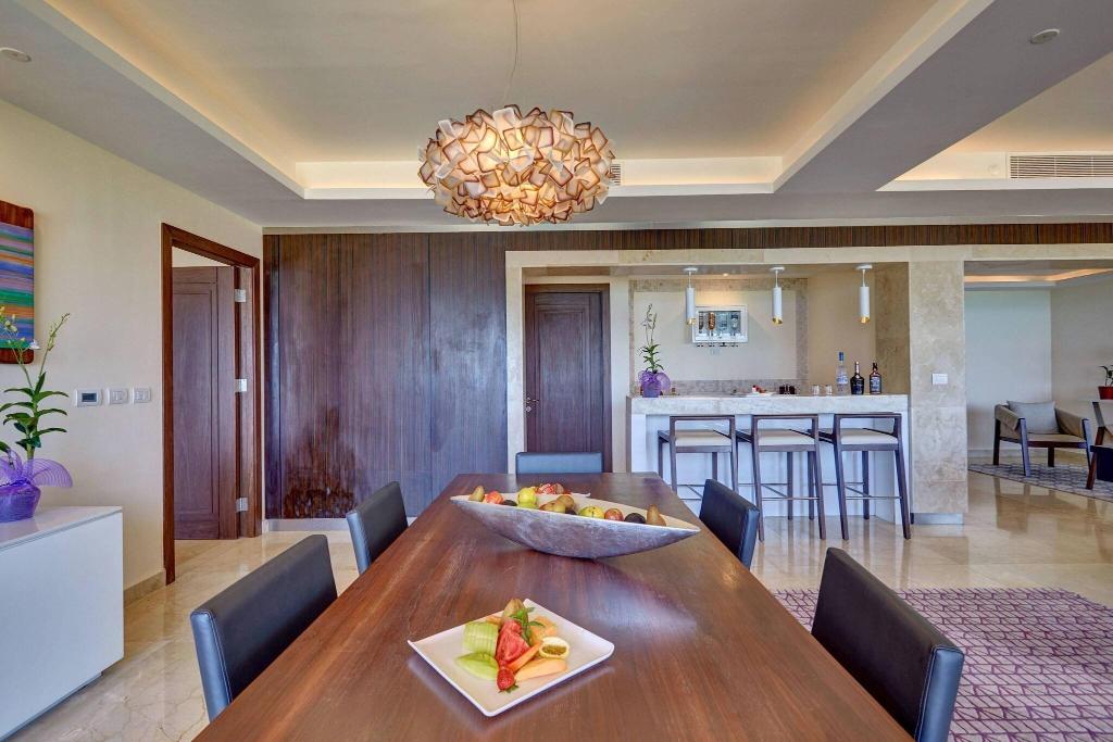 Royalton Blue Waters photo 166