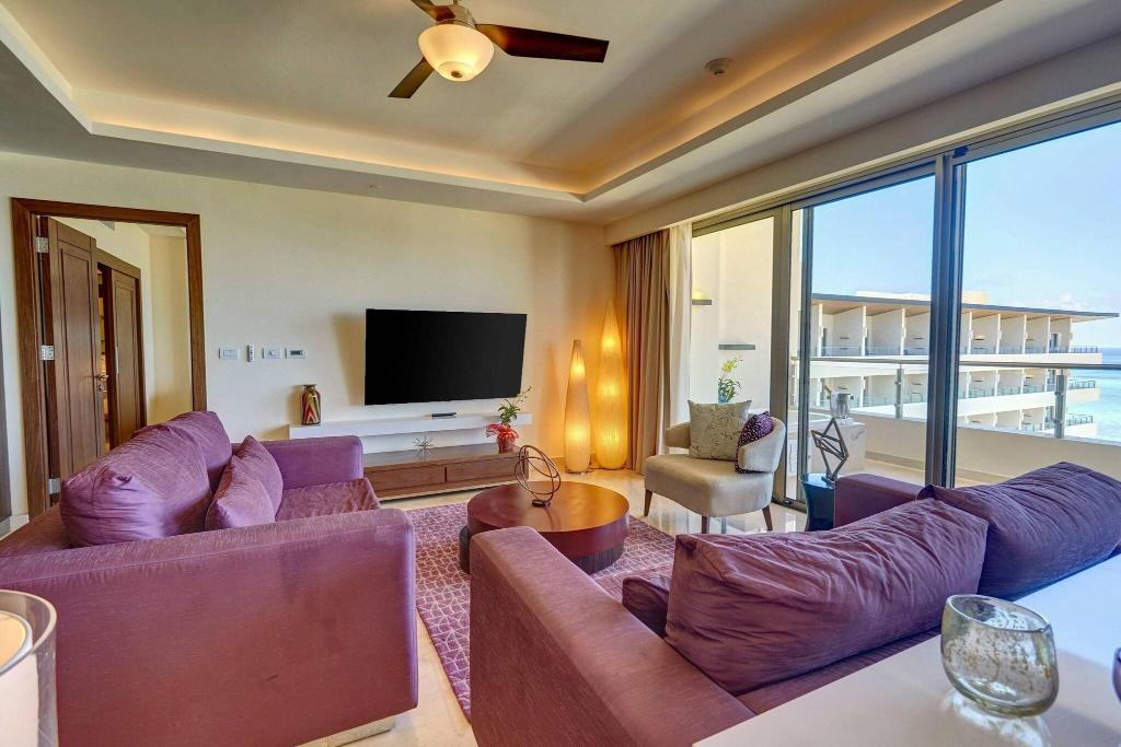Royalton Blue Waters photo 158