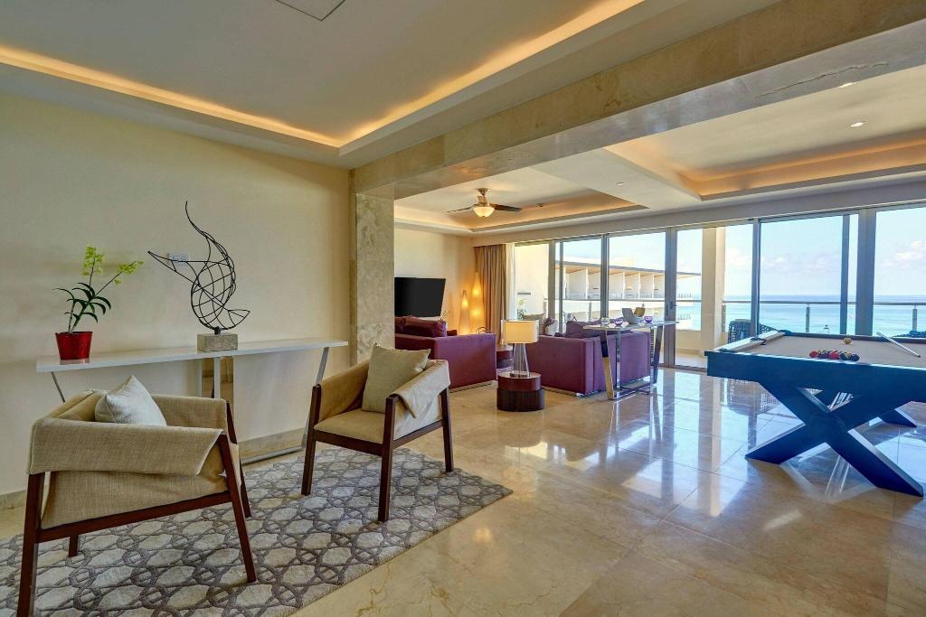 Royalton Blue Waters photo 157