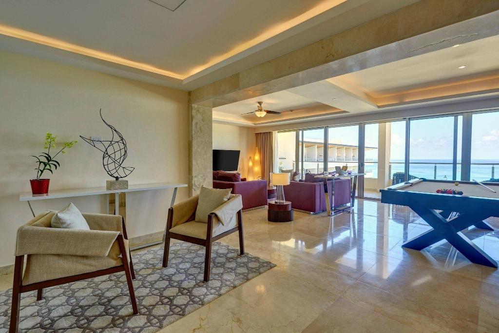 Royalton Blue Waters photo 352