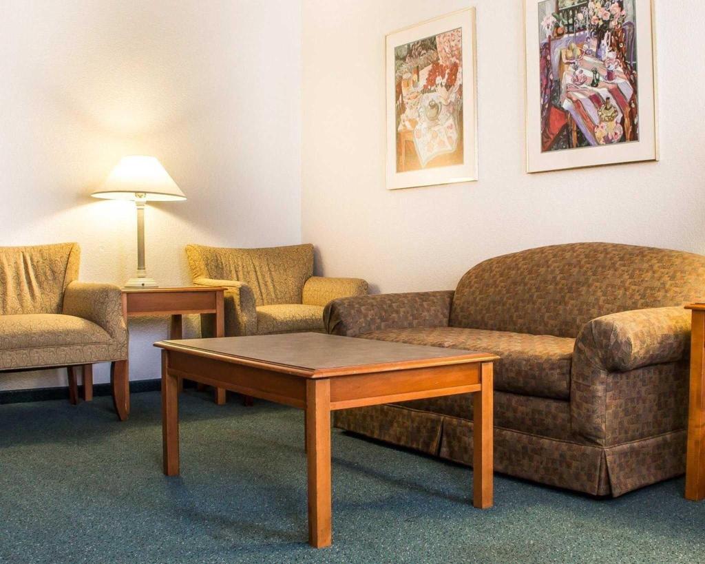 Quality Inn Tulsa Central