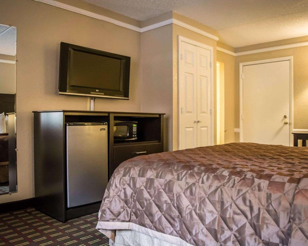 Rodeway Inn Near Ybor City - Casino