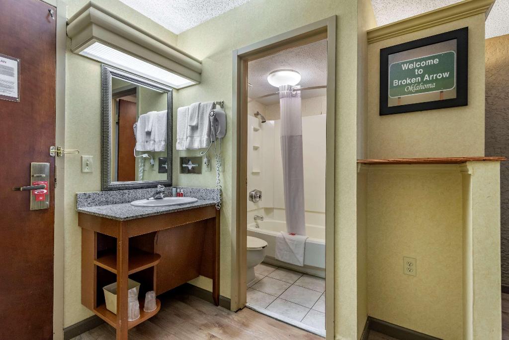 Ramada by Wyndham Tulsa/Broken Arrow