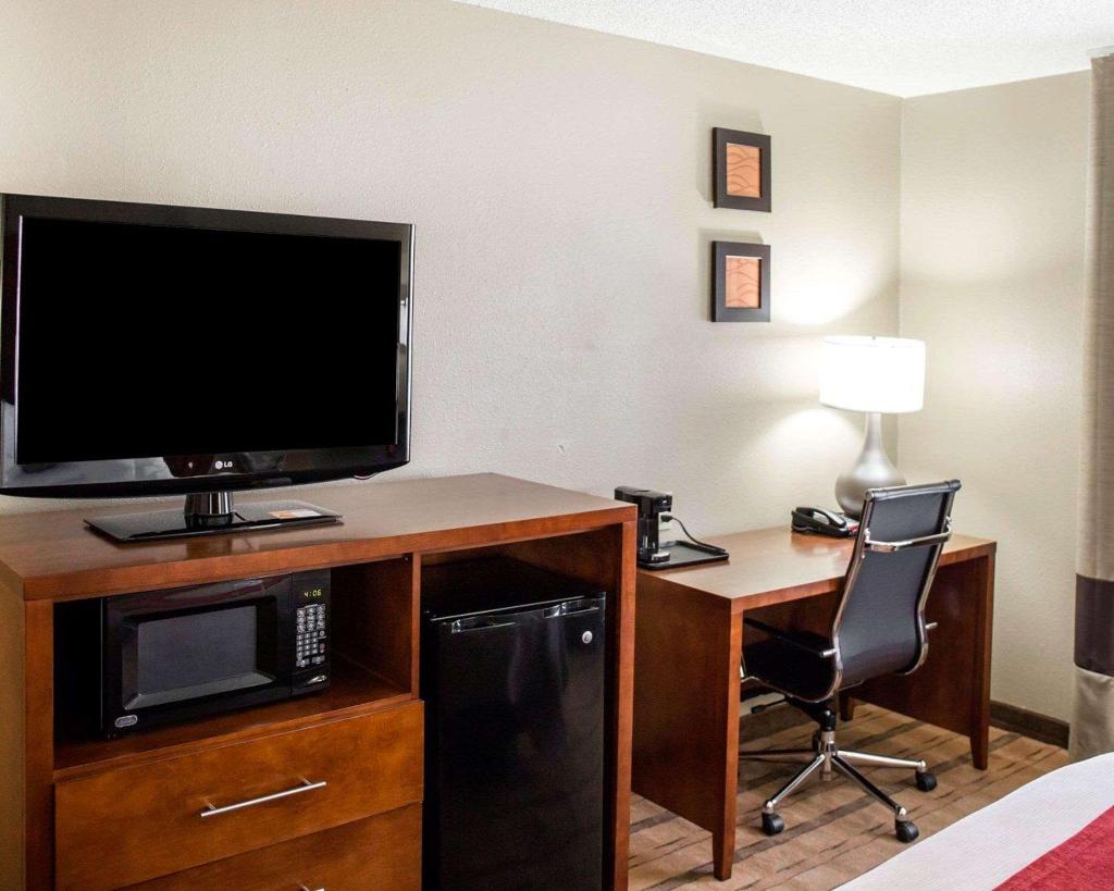 ComfortInnSuites Coralville Iowa City RiverLanding