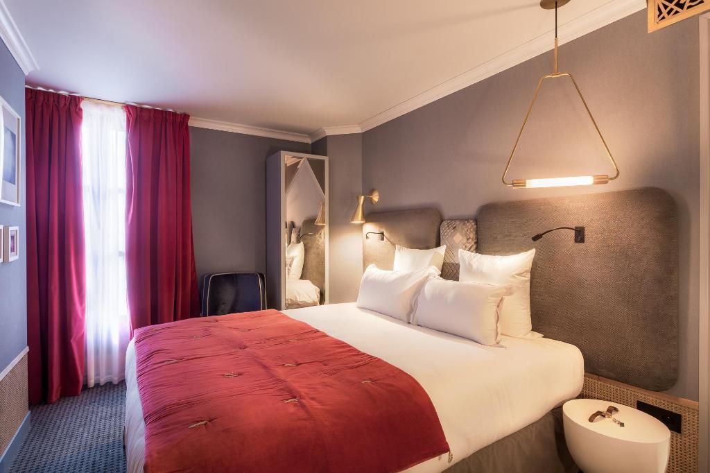 Handsome Hotel by Elegancia