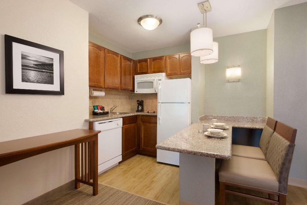 Homewood Suites by Hilton Jacksonville Deerwood Pa