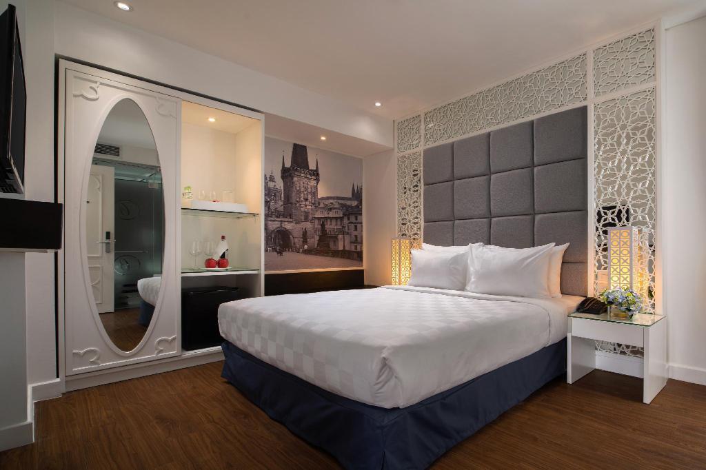 Victor Metropolis Hotel & Rooftop Bar