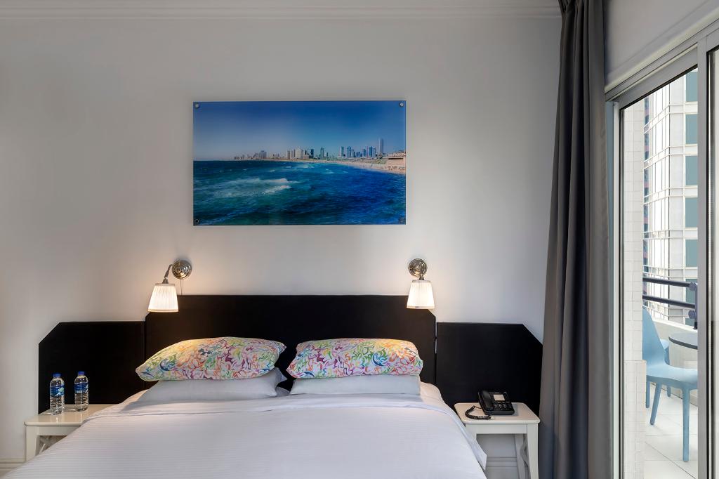Beach Hotel by Zvieli hotels