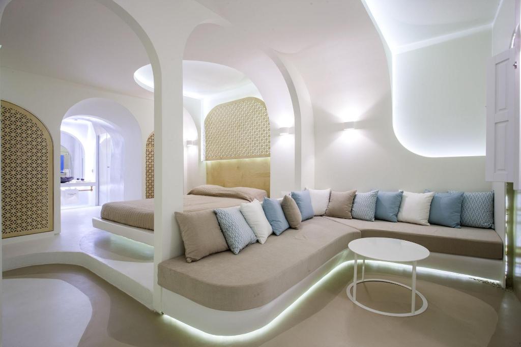Andronikos Santorini
