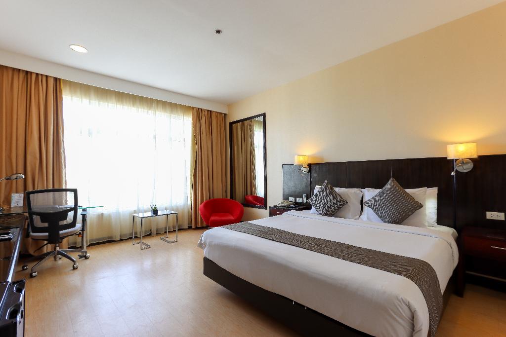 Paseo Premiere Hotel