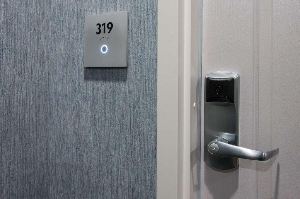 Best Western Plus Gardena Inn & Suites