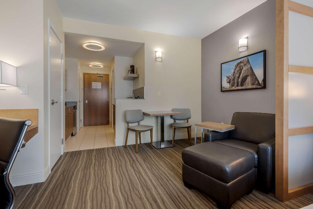 Best Western Plus Sawridge Suites