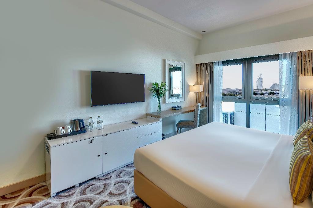 hotel-thumb