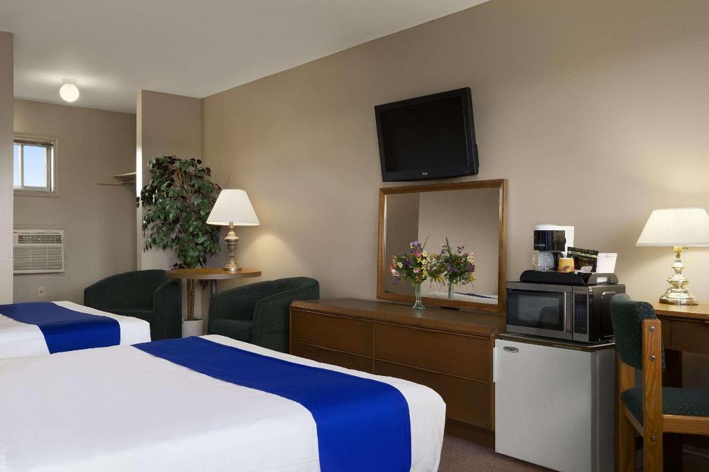 Knights Inn Lindsay
