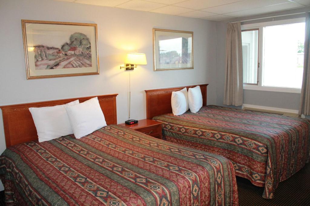 Knights Inn Brooks