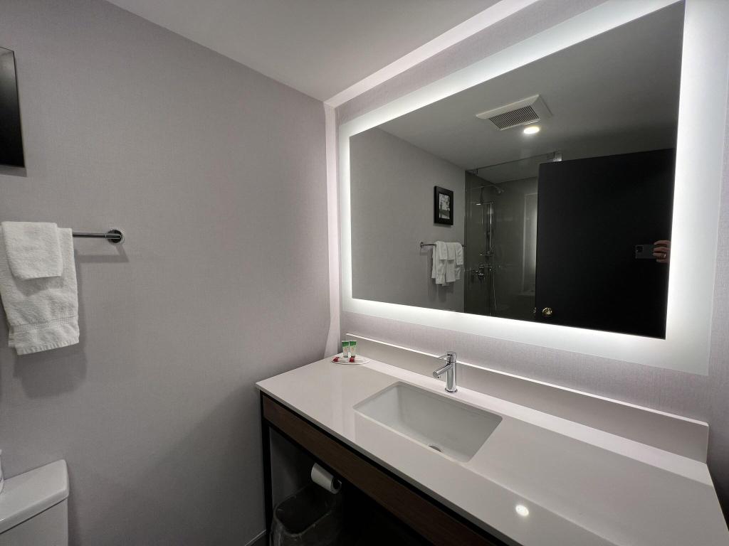 Super 8 by Wyndham Cornwall