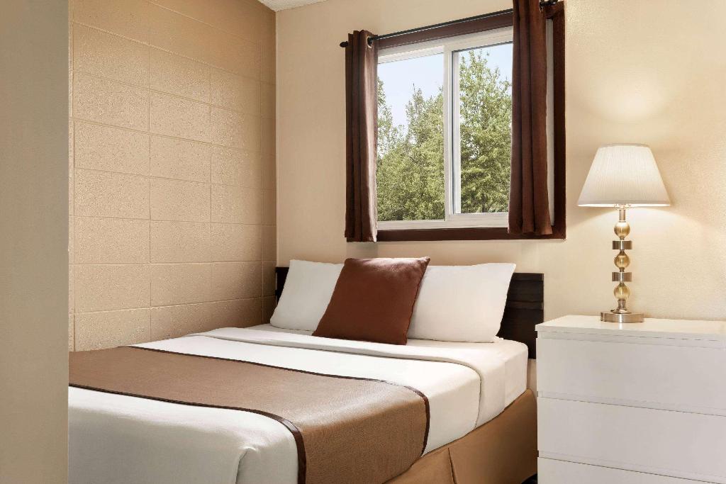 Thriftlodge Edmonton