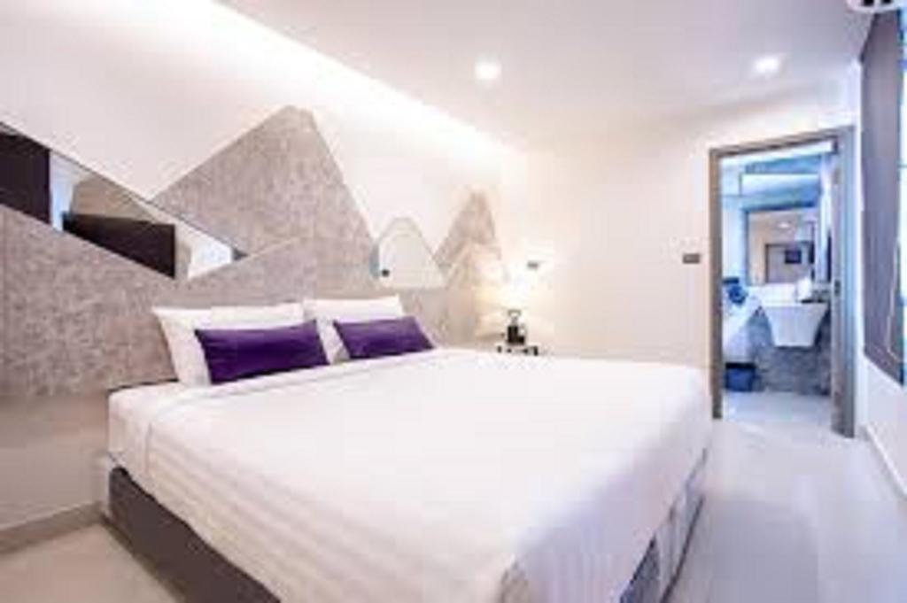 Cubic Pratunam