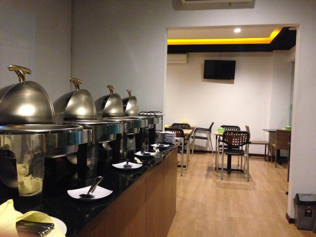 Arianz Hotel