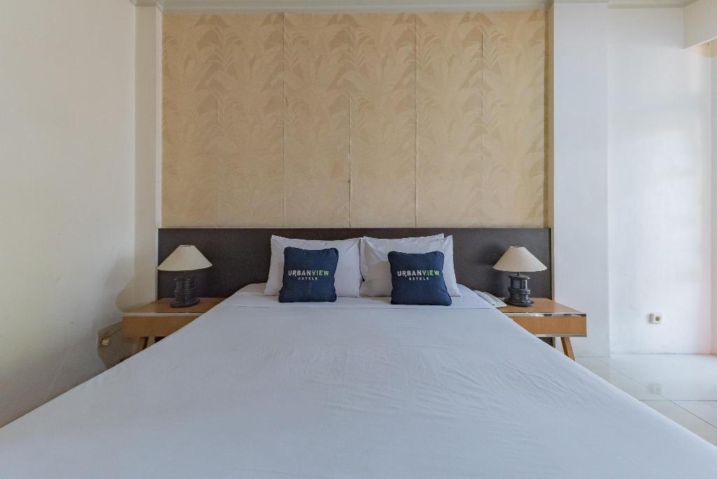 Crown Hotel Tasikmalaya