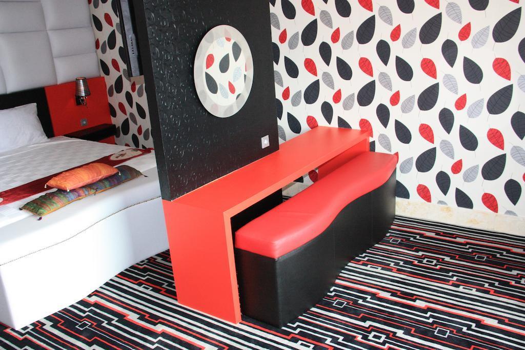 M Boutique Makassar