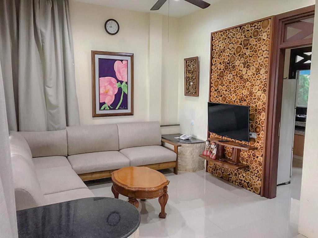 Mutiara Carita Cottage