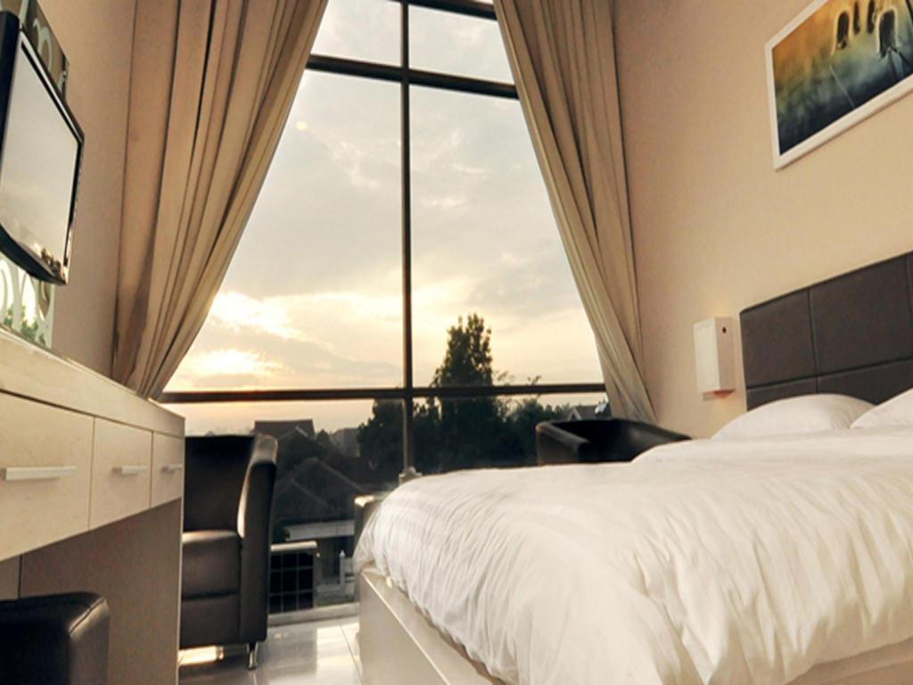 Royal Hotel Jember