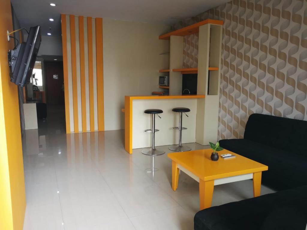 Parkside Mandarin Hotel Pekalongan