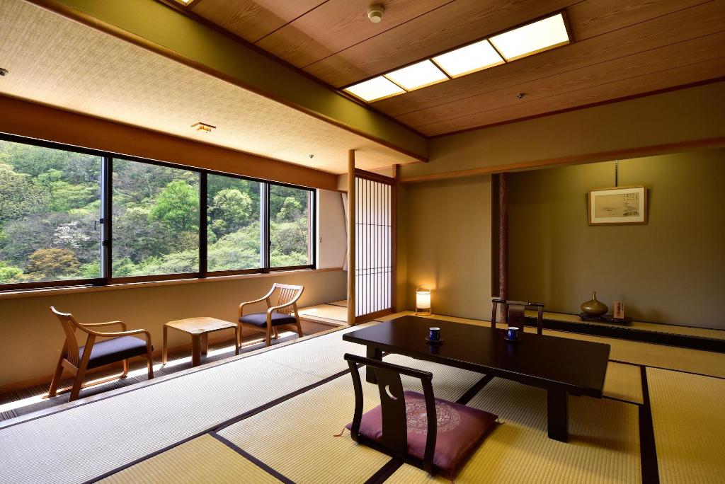 Yuze Hotel