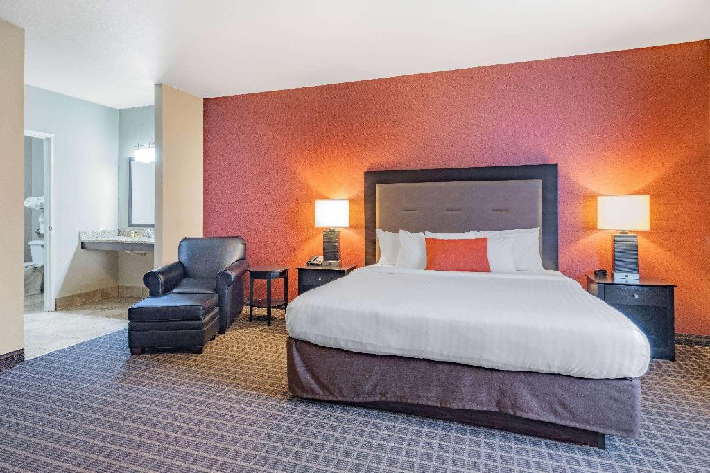 Hawthorn Suites By Wyndham Dickinson