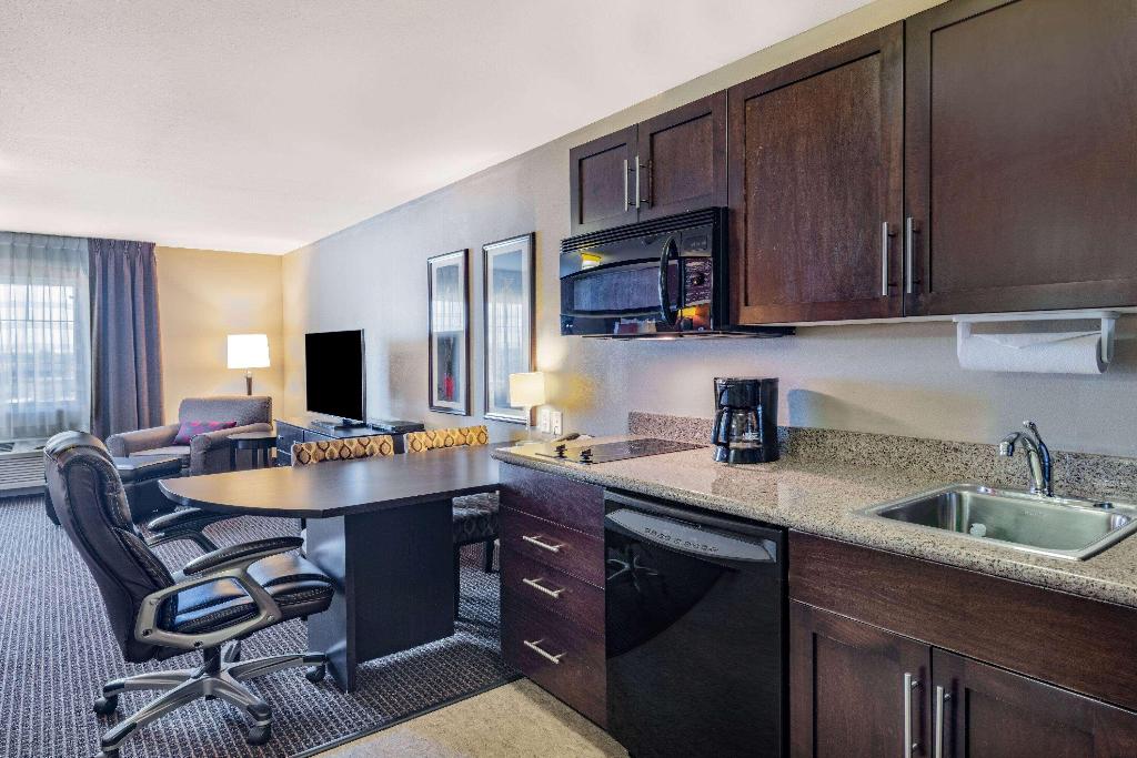 Hawthorn Suites By Wyndham Williston