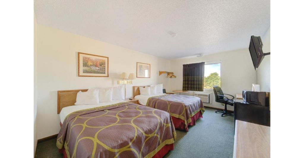 Capital O Amerihost Inn & Suites Kingdom City