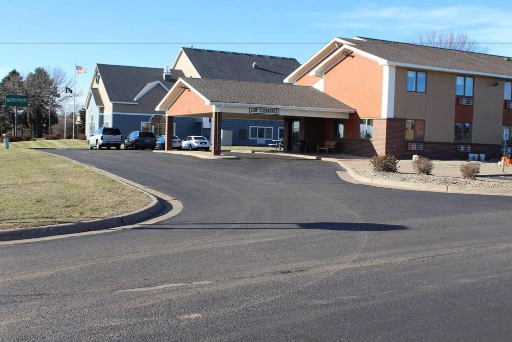 Coratel Inn & Suites Stillwater