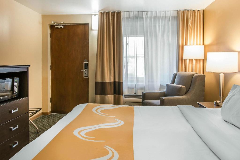 Quality Inn & Suites Houghton