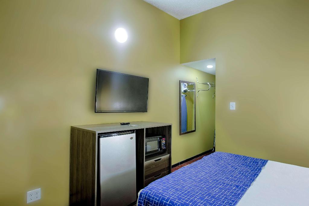 Travelodge by Wyndham Phoenix Downtown