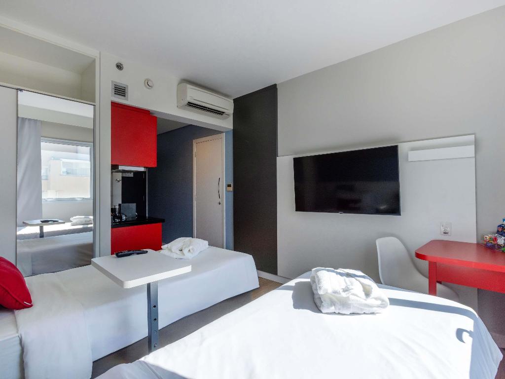 hotel-thumb