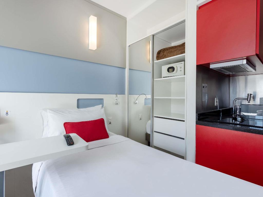 hotel-thumb