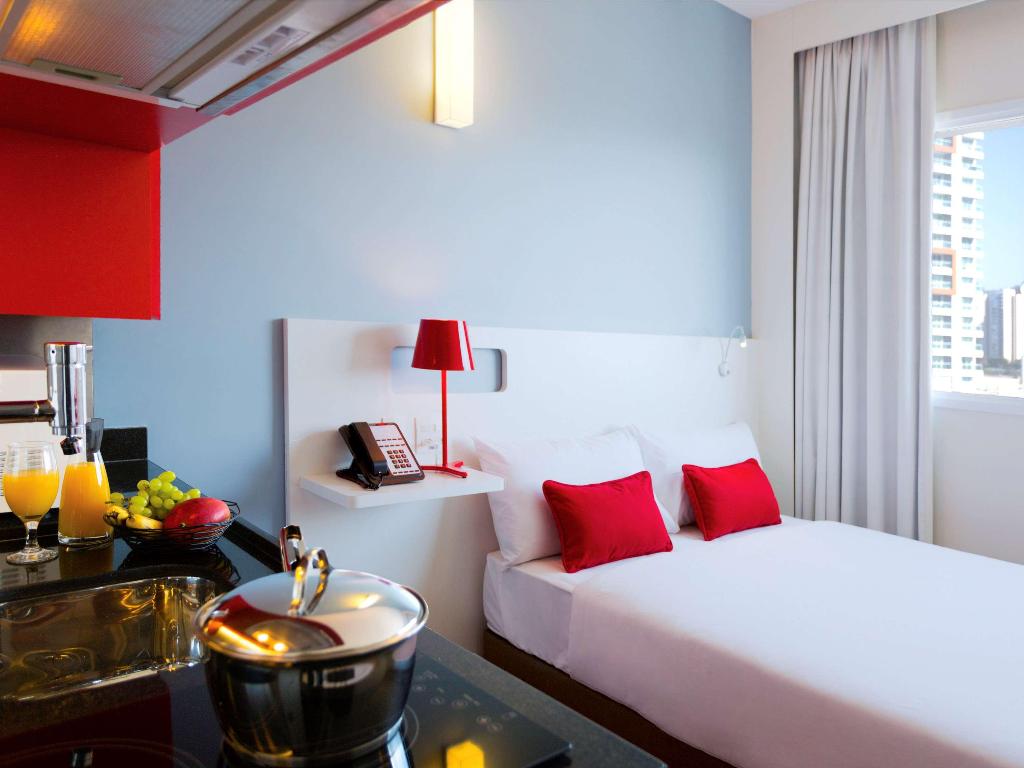 hotel-thumb