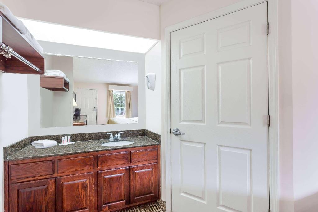 Baymont by Wyndham Eden