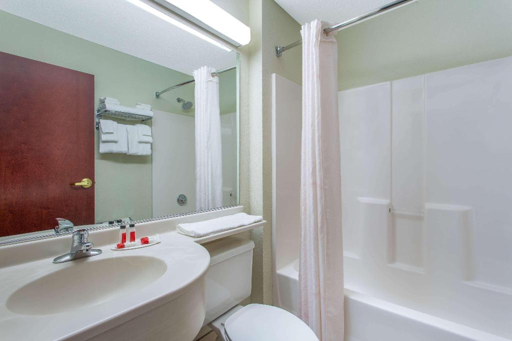 Microtel Inn & Suites By Wyndham Lillington