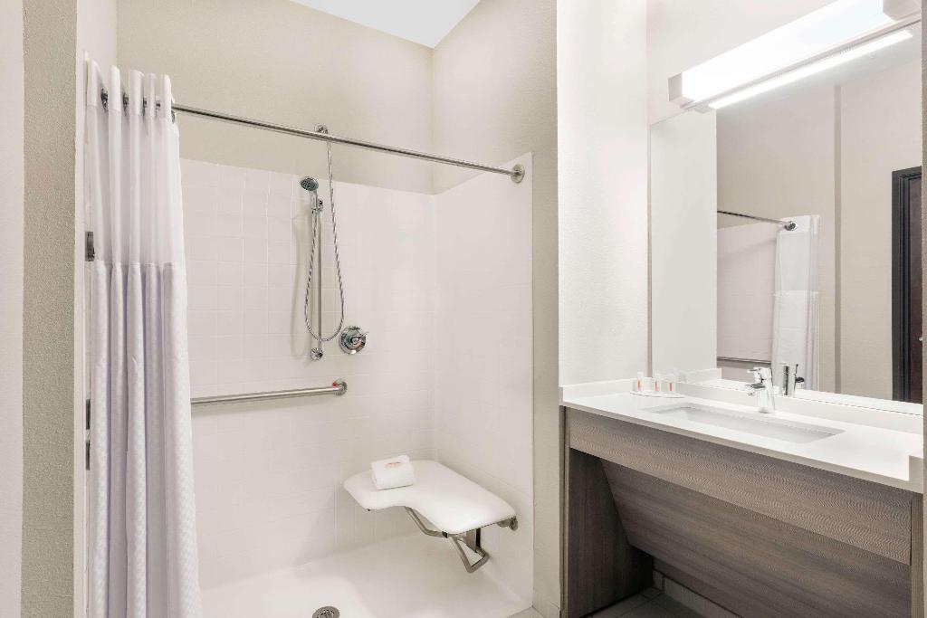 Microtel Inn & Suites By Wyndham Perry