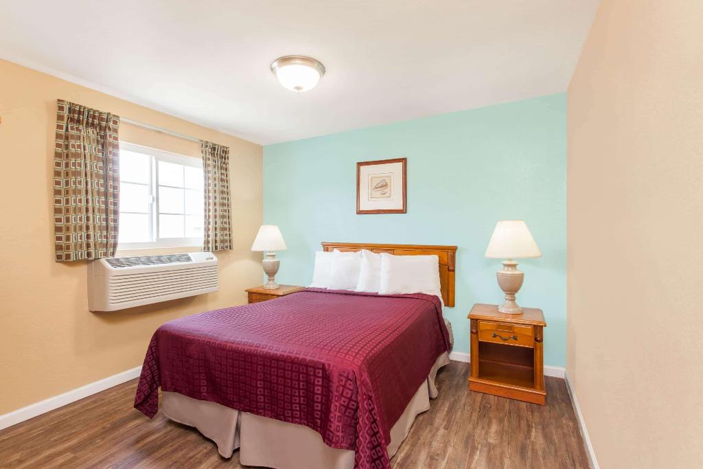 Travelodge by Wyndham San Diego SeaWorld