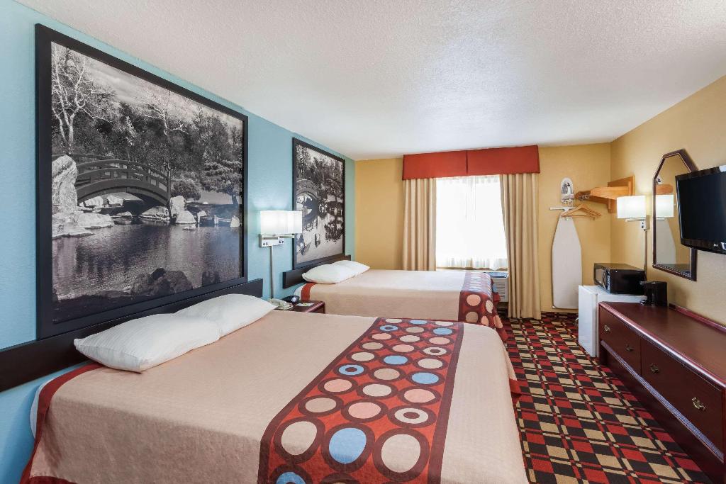 Super 8 by Wyndham Chillicothe