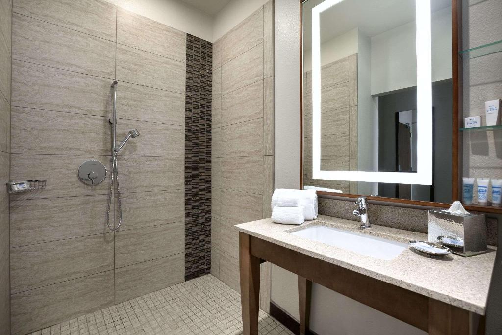 Sol Cypress San Antonio, A Tribute Portfolio Hotel