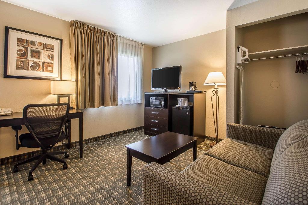 Quality Inn & Suites Decorah