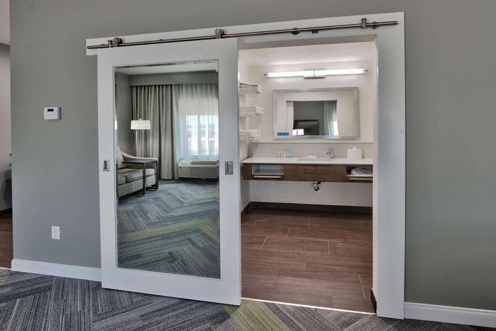 Hampton Inn & Suites Guthrie