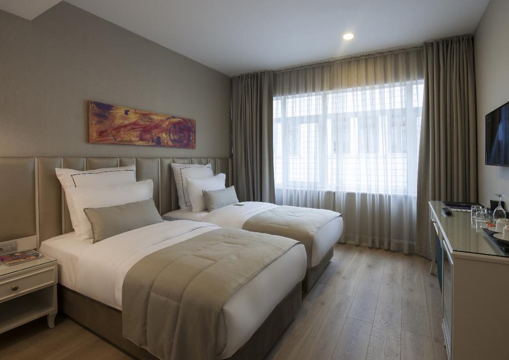 hotel-thumb